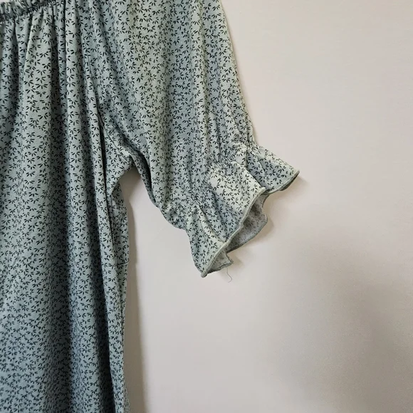 7 Junior Green Short Sleeve Dress with Tie Front Size G - Picture 8 of 13